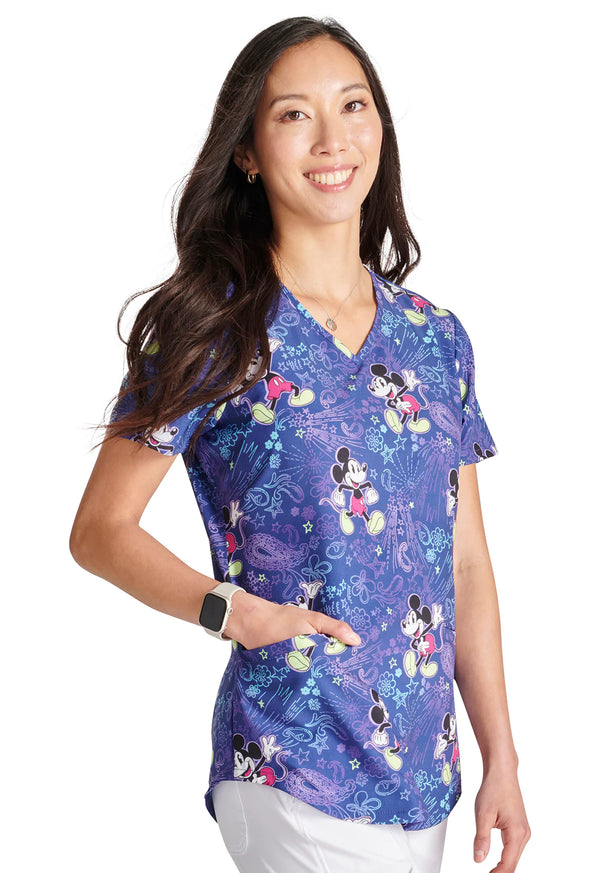 Tooniforms Bandana Land Mickey (MKBN) Women's 2-Pocket STRETCH V-Neck Print Scrub Top
